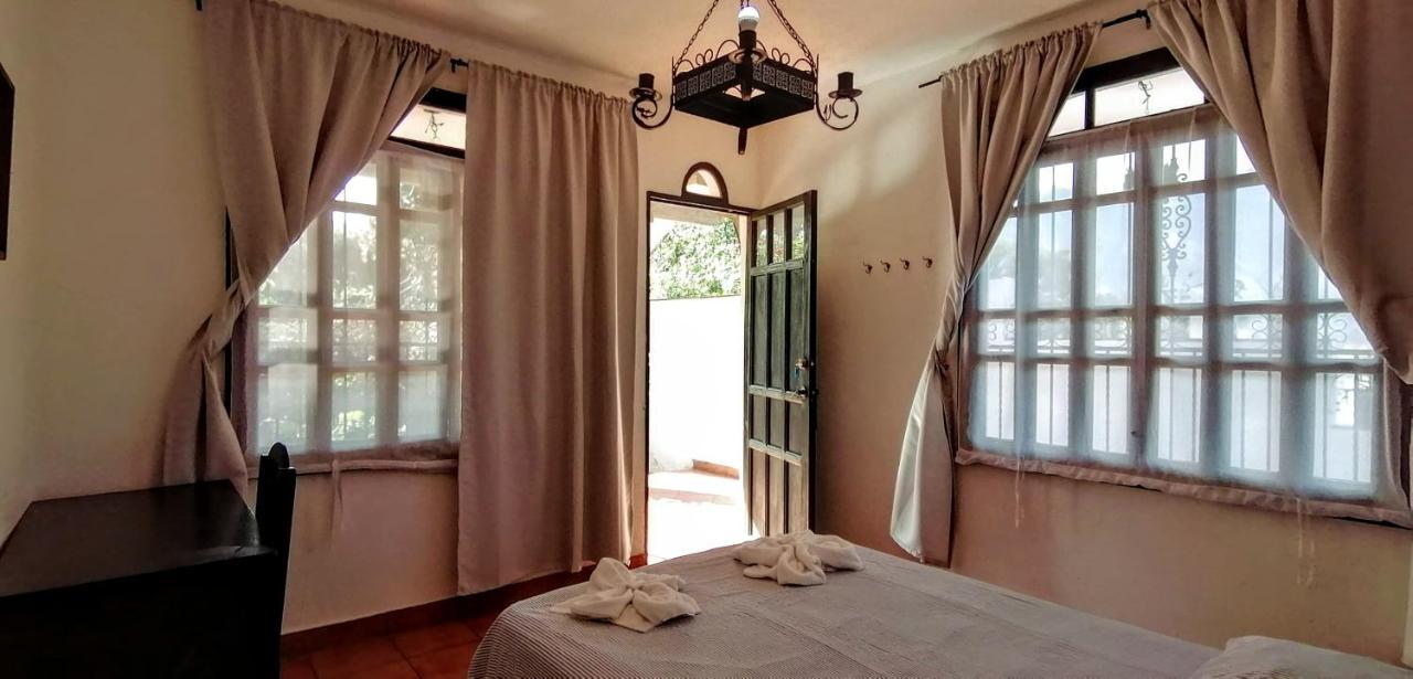 Mikaso Hotel San Pedro La Laguna Ngoại thất bức ảnh