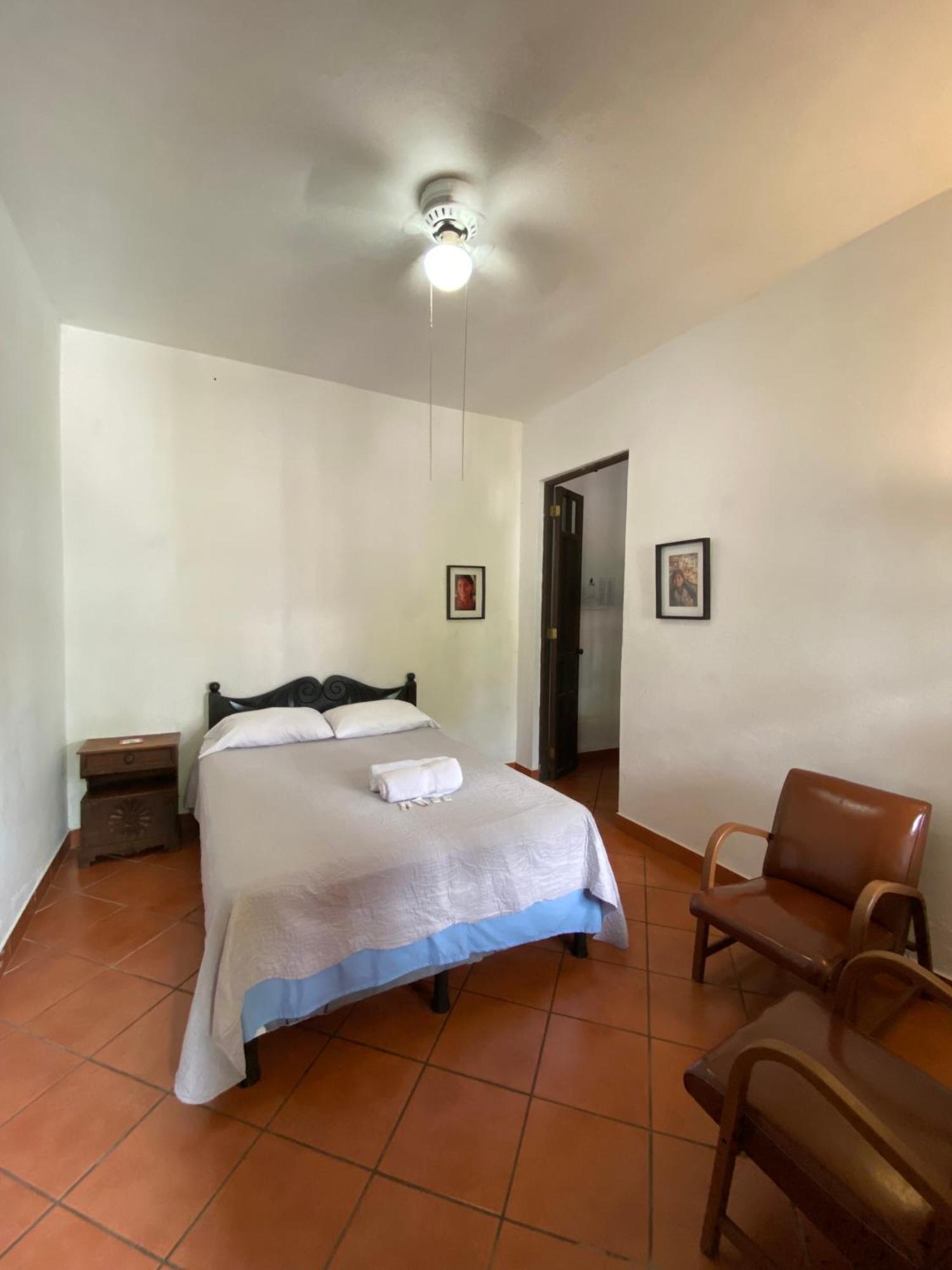 Mikaso Hotel San Pedro La Laguna Ngoại thất bức ảnh