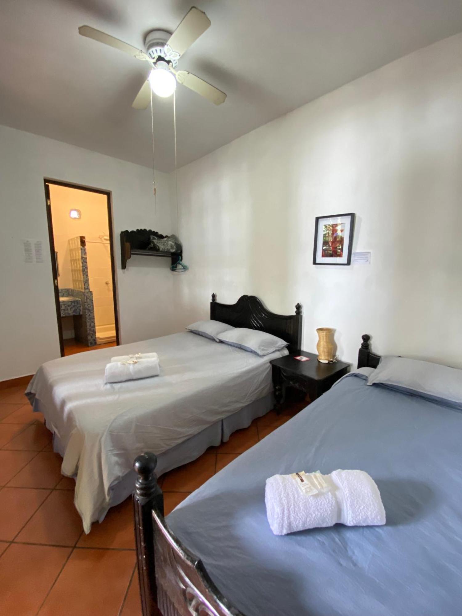 Mikaso Hotel San Pedro La Laguna Ngoại thất bức ảnh