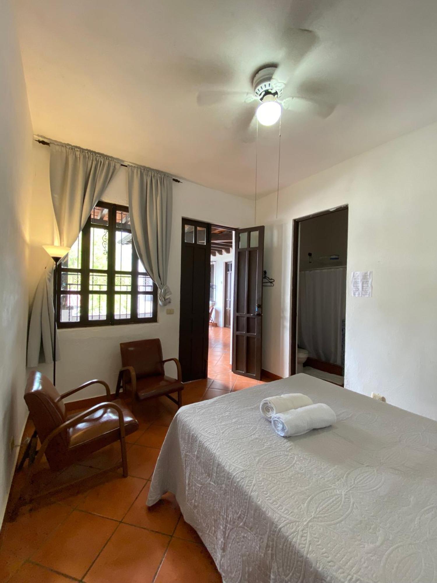 Mikaso Hotel San Pedro La Laguna Ngoại thất bức ảnh