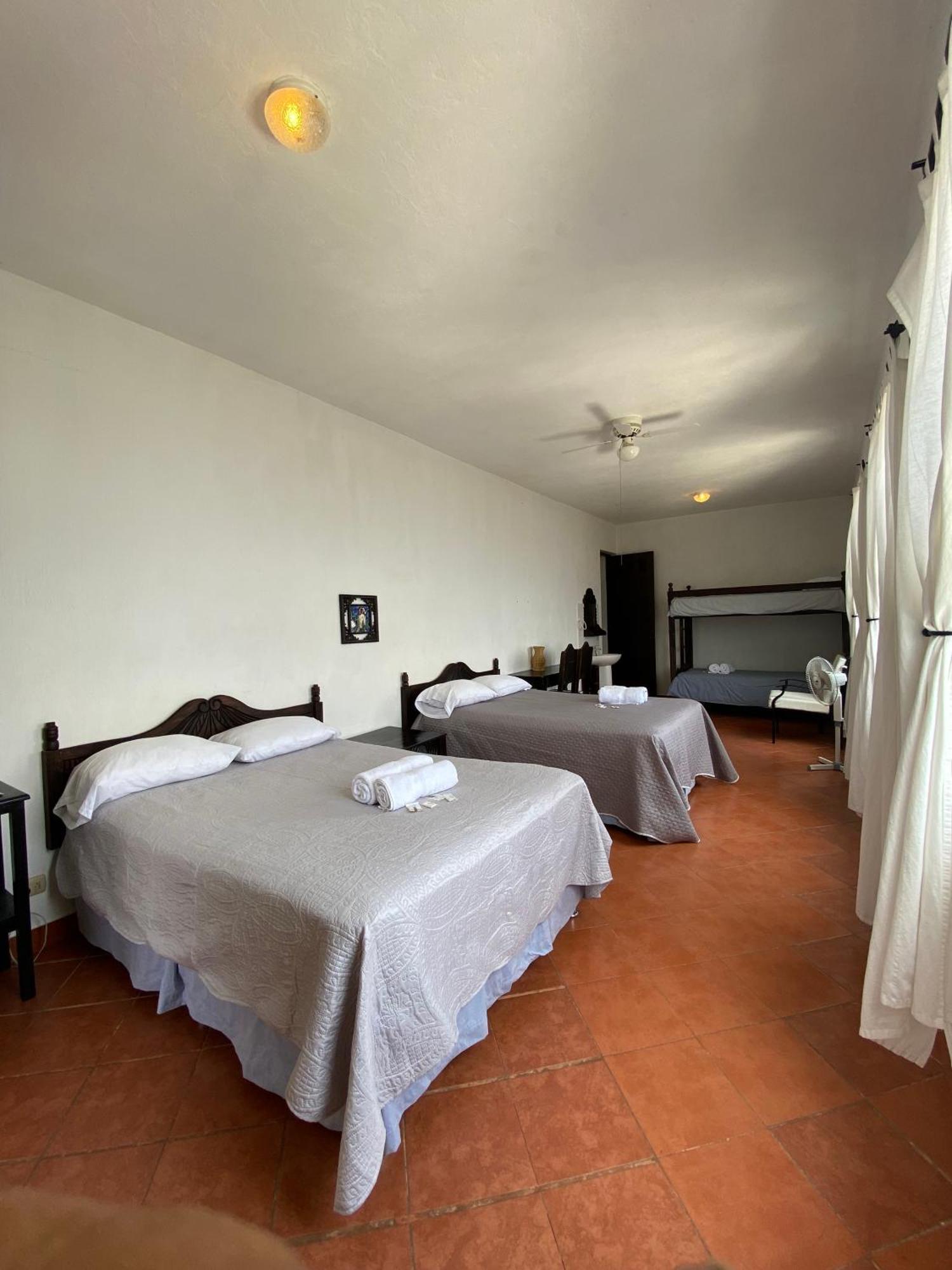 Mikaso Hotel San Pedro La Laguna Ngoại thất bức ảnh