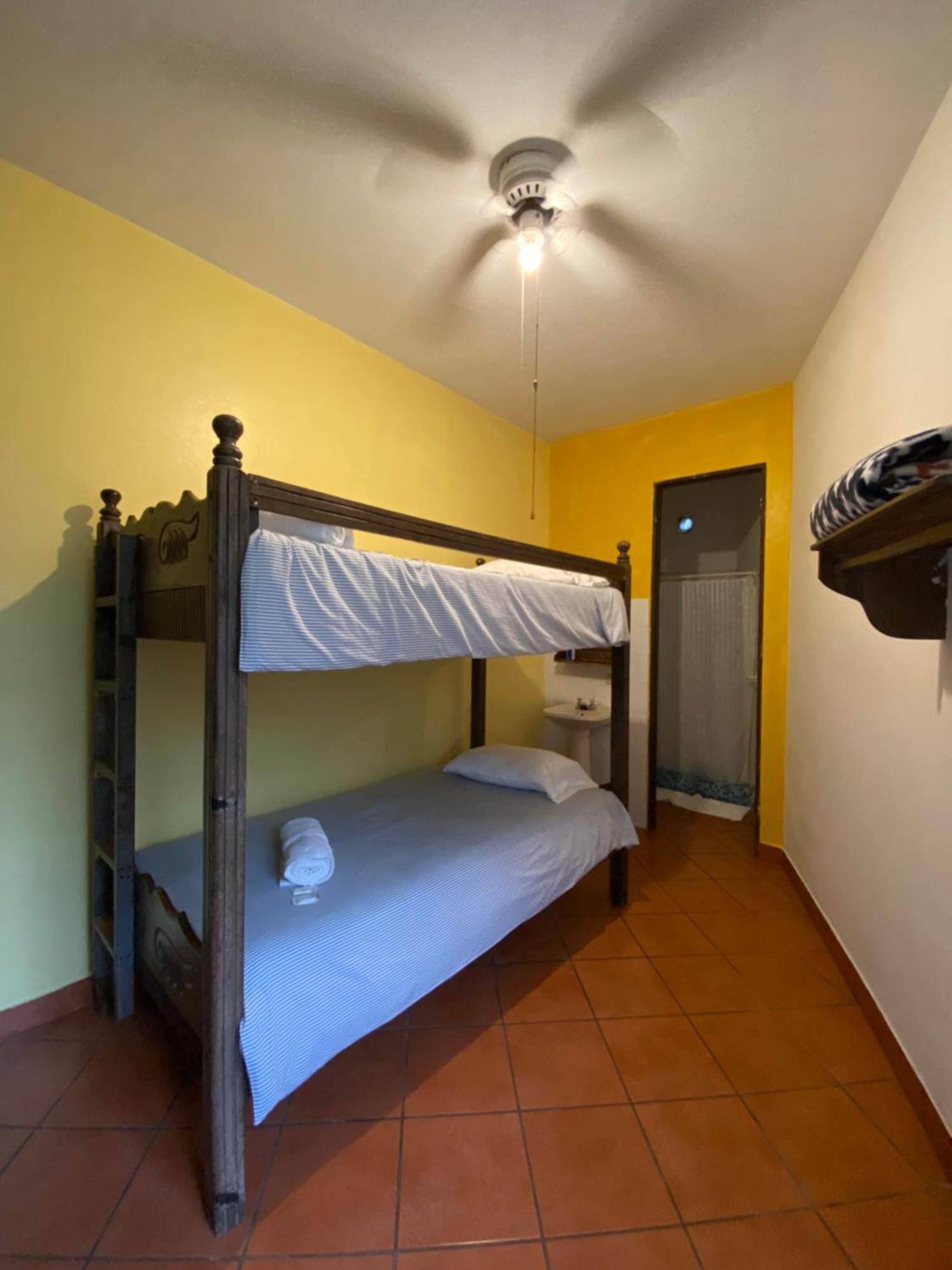 Mikaso Hotel San Pedro La Laguna Ngoại thất bức ảnh