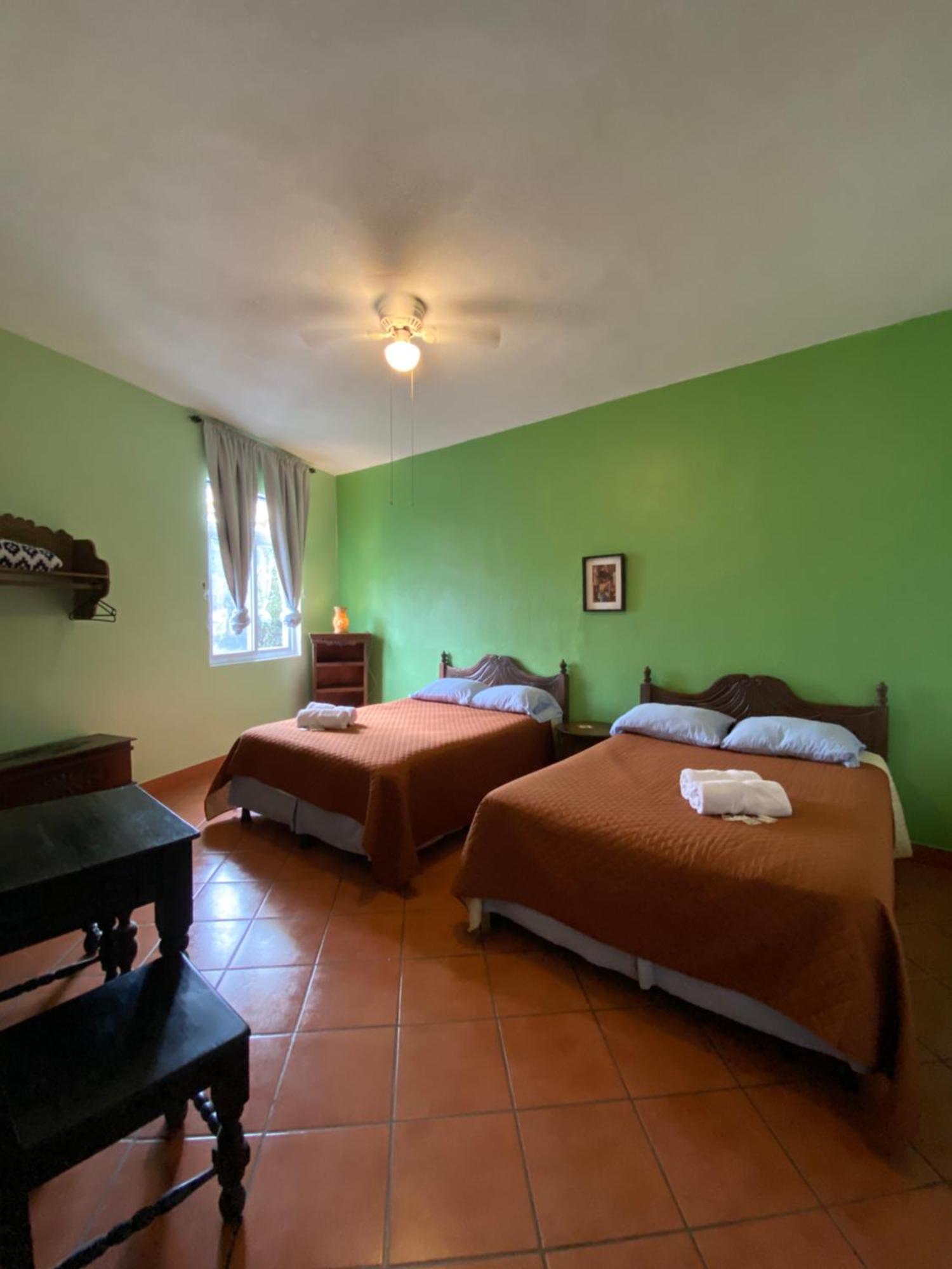 Mikaso Hotel San Pedro La Laguna Ngoại thất bức ảnh